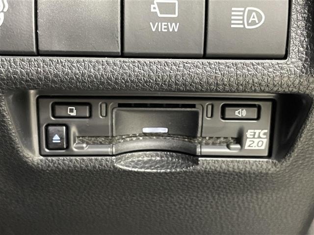 Toyota RAV4 2022 7360884-10