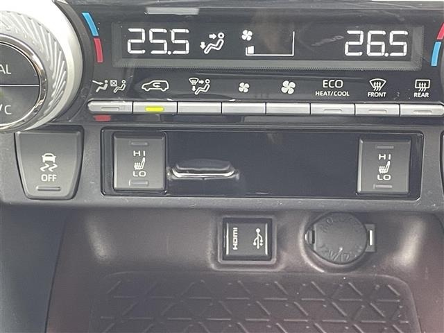 Toyota RAV4 2021 7360900-10