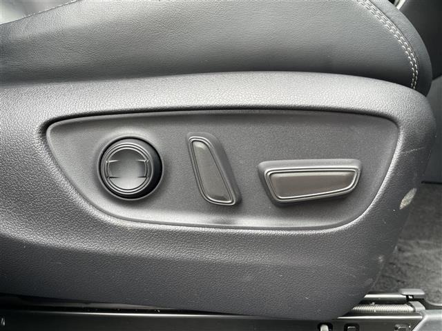 Toyota RAV4 2021 7360900-3