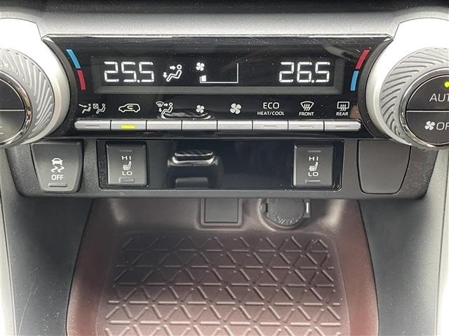 Toyota RAV4 2021 7360901-10