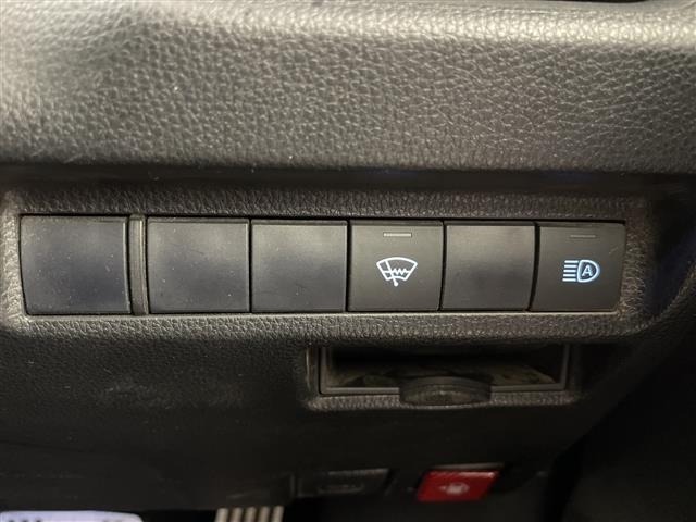 Toyota RAV4 2021 7360925-1