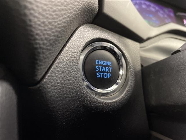 Toyota RAV4 2021 7360925-9