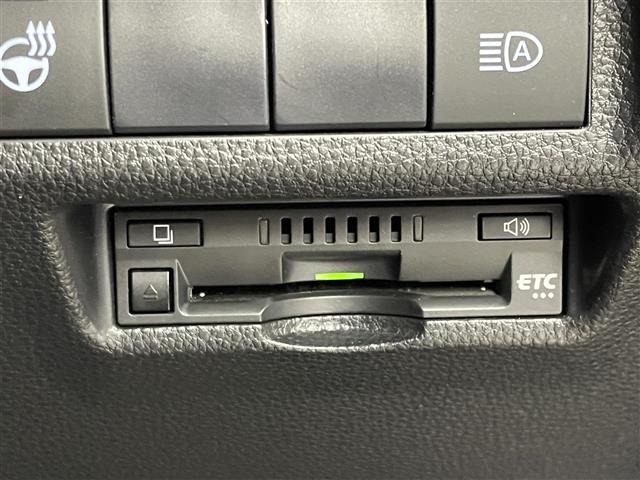 Toyota RAV4 2021 7360926-11