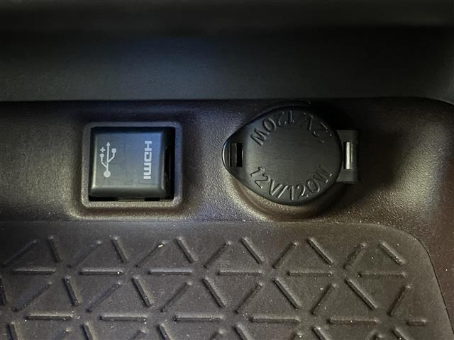 Toyota RAV4 2021 7360926-22