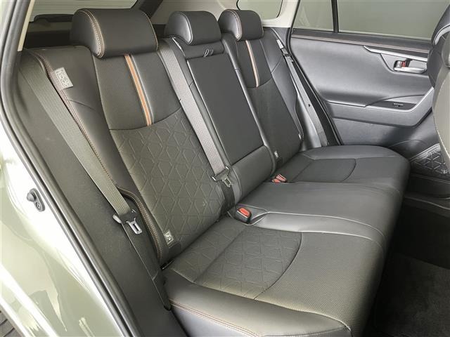 Toyota RAV4 2022 7360935-11