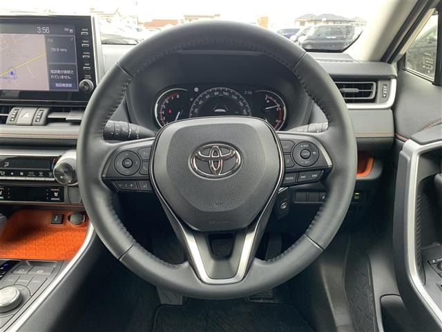 Toyota RAV4 2022 7360971-15