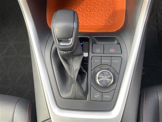 Toyota RAV4 2022 7360971-6