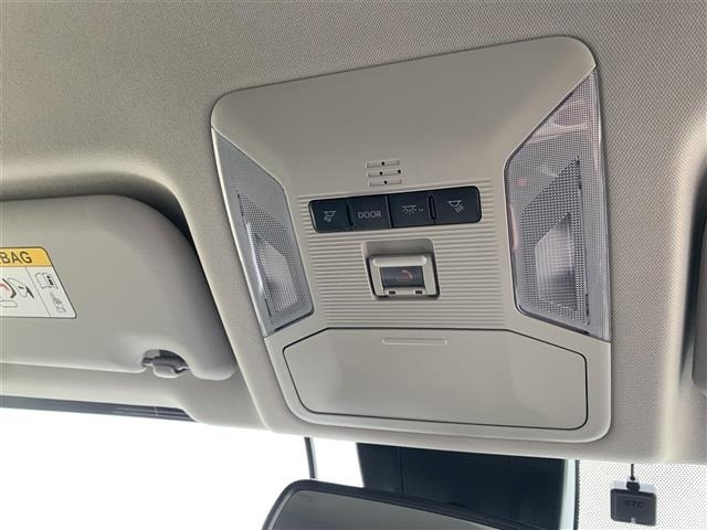 Toyota RAV4 2022 7360971-8