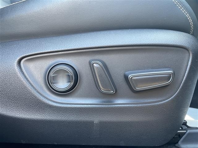 Toyota RAV4 2021 7360972-2