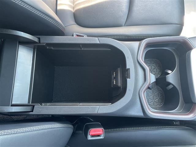 Toyota RAV4 2021 7360972-20