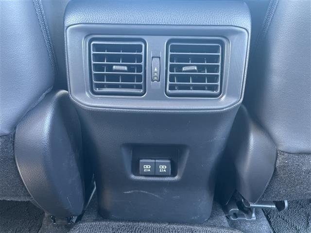 Toyota RAV4 2021 7360972-22