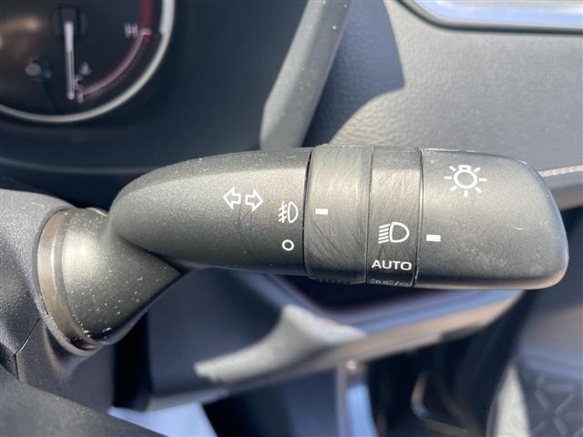 Toyota RAV4 2021 7360972-8