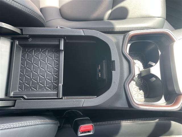Toyota RAV4 2021 7360980-20