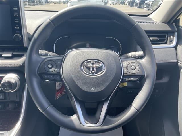 Toyota RAV4 2021 7360980-21