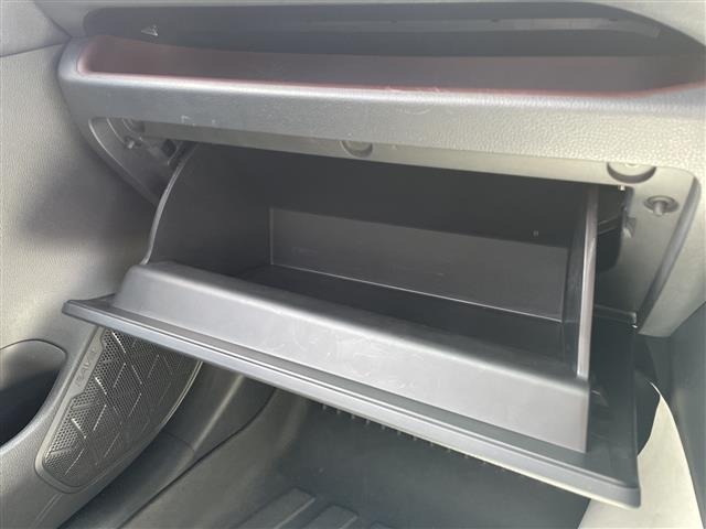 Toyota RAV4 2021 7360980-4