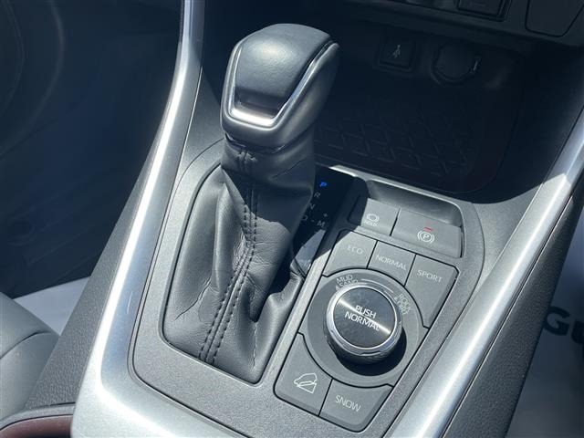 Toyota RAV4 2021 7360980-8