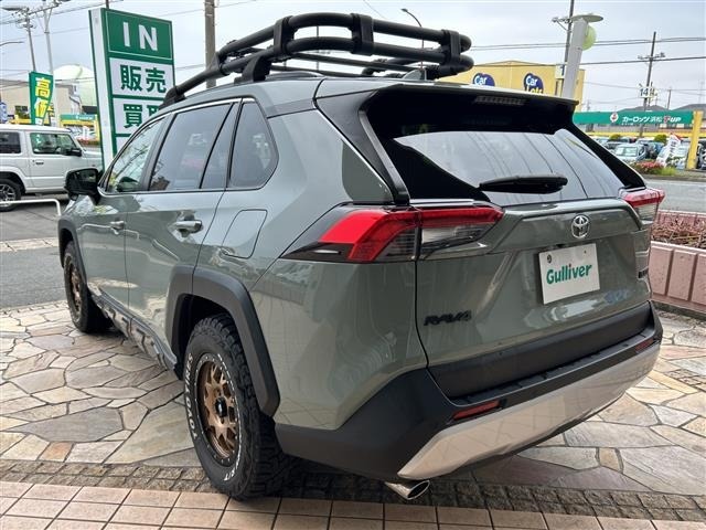 Toyota RAV4 2022 7360991-13