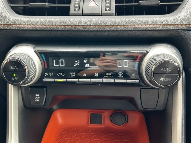 Toyota RAV4 2022 7360991-8