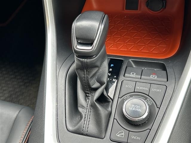 Toyota RAV4 2022 7360991-9