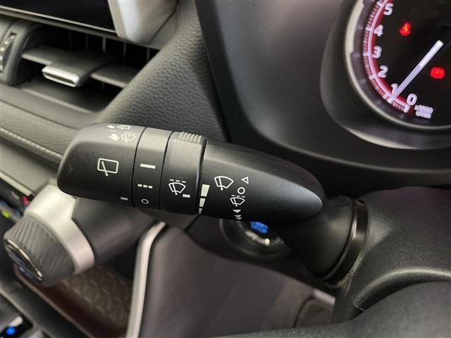 Toyota RAV4 2021 7360992-3