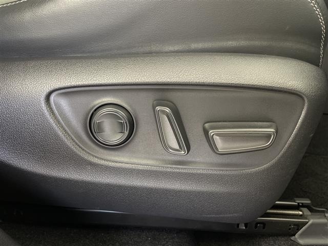 Toyota RAV4 2021 7360992-4