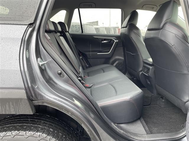 Toyota RAV4 2022 7361000-12