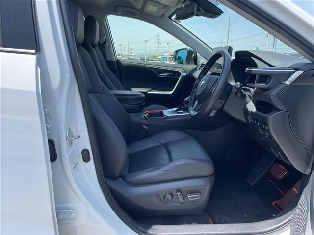 Toyota RAV4 2023 7361012-13