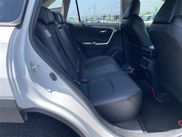 Toyota RAV4 2023 7361012-14
