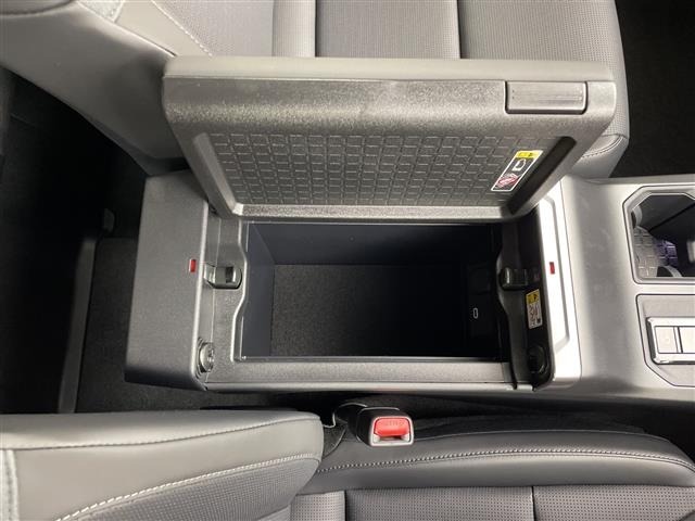 Toyota RAV4 2026 7361013-10