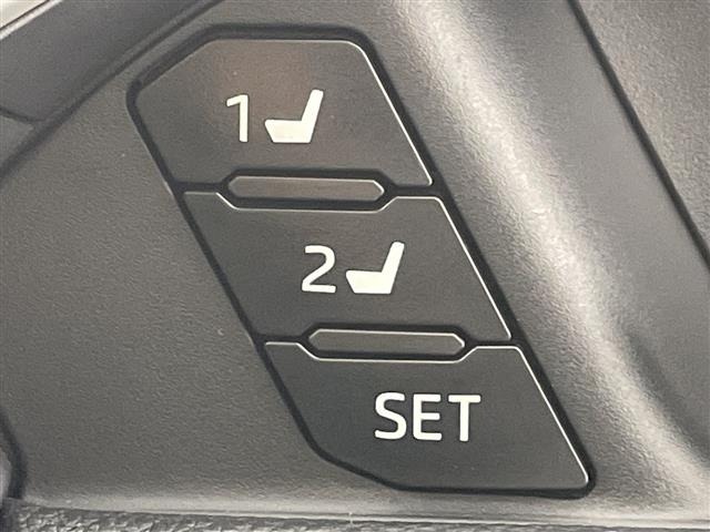 Toyota RAV4 2022 7361045-24