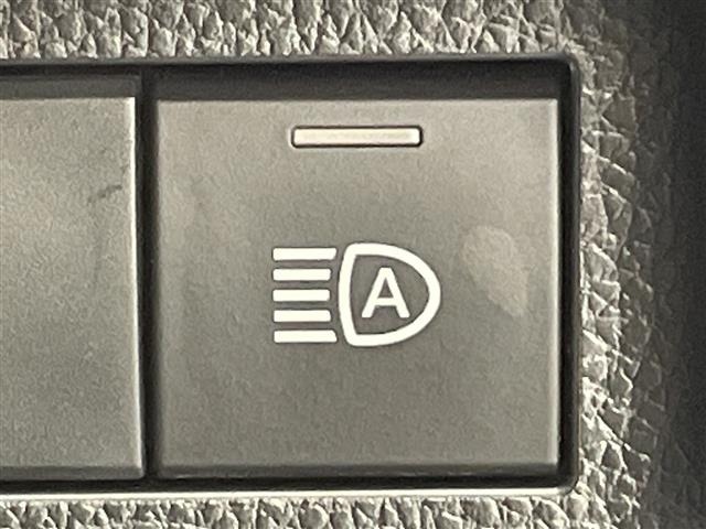 Toyota RAV4 2022 7361045-25