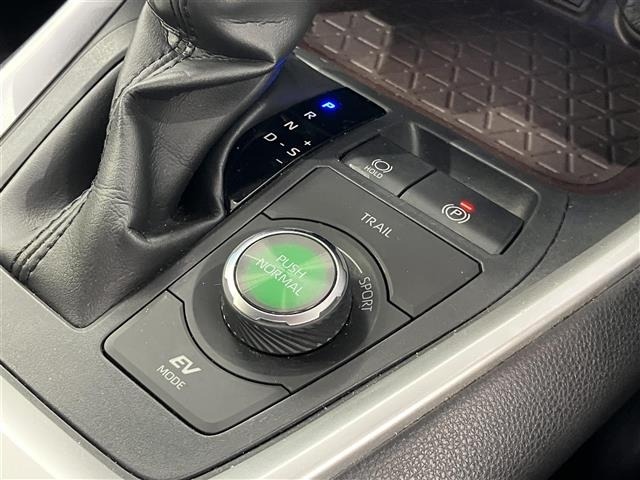 Toyota RAV4 2021 7361059-11
