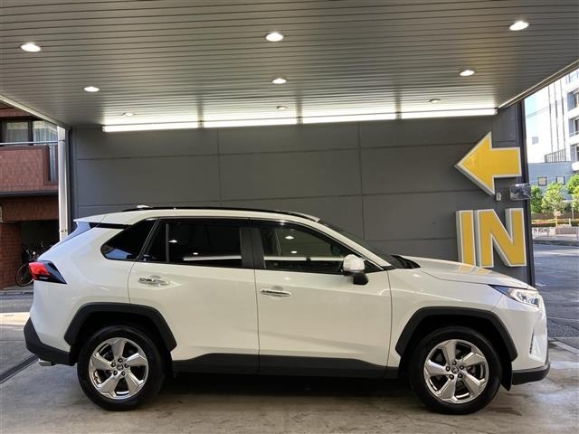 Toyota RAV4 2021 7361059-19