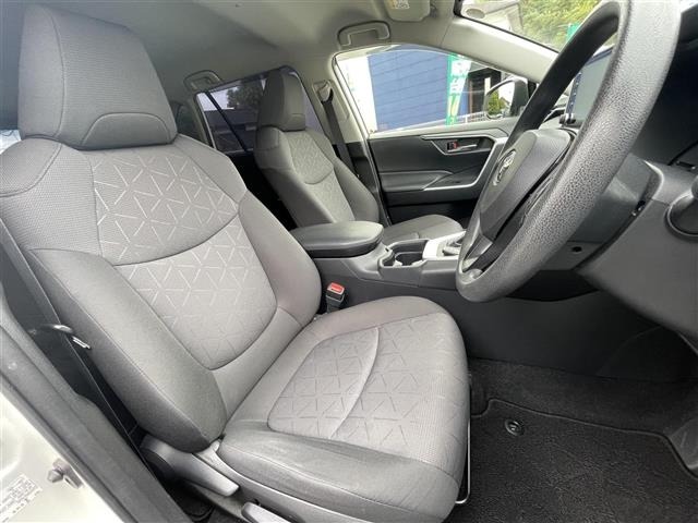 Toyota RAV4 2021 7361060-11