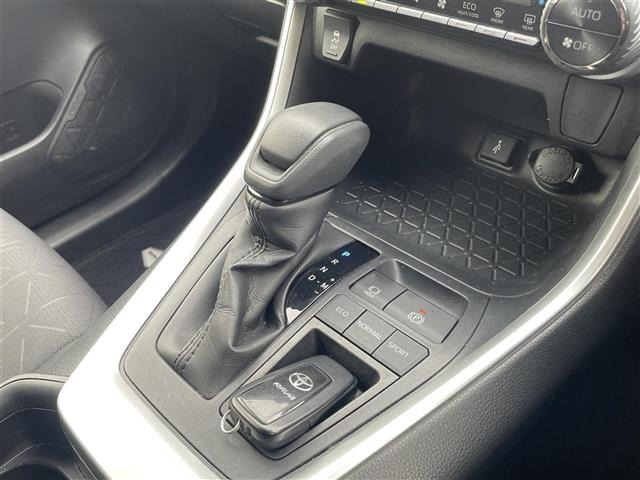 Toyota RAV4 2021 7361060-2