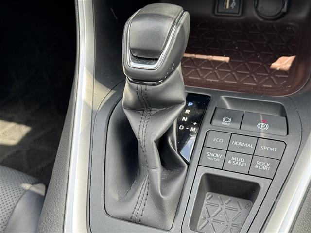 Toyota RAV4 2023 7361081-11