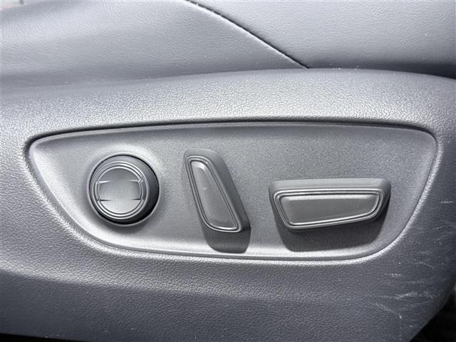 Toyota RAV4 2021 7361121-11