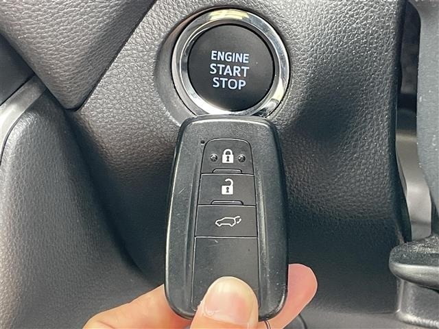 Toyota RAV4 2022 7361135-12