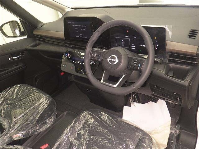 Nissan SERENA 2026 7355674-3