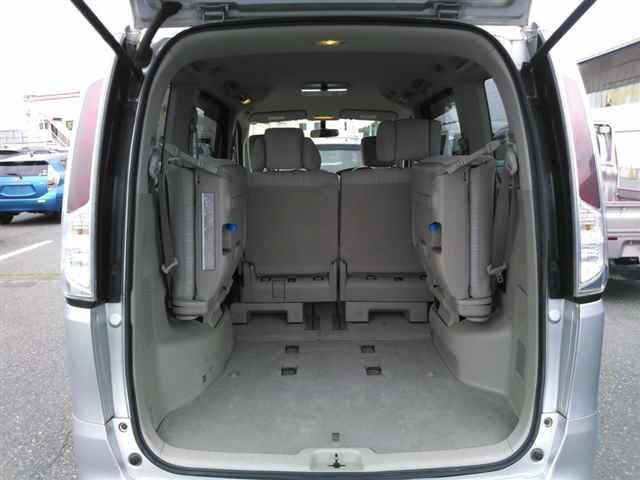 Nissan SERENA 2011 7355908-10