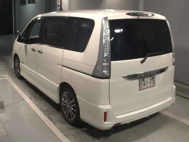 Nissan SERENA 2013 7355926-1