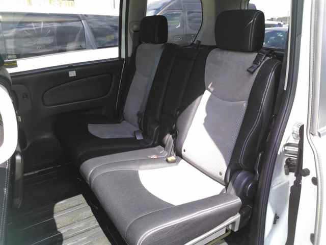 Nissan SERENA 2013 7355926-9