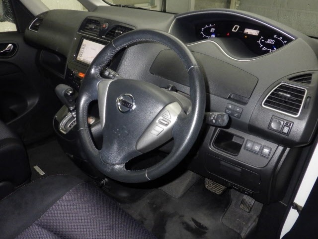 Nissan SERENA 2013 7355993-3