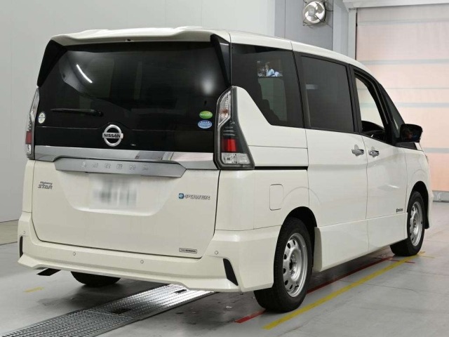 Nissan SERENA 2018 7356043-1