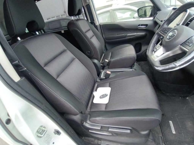 Nissan SERENA 2018 7356043-10