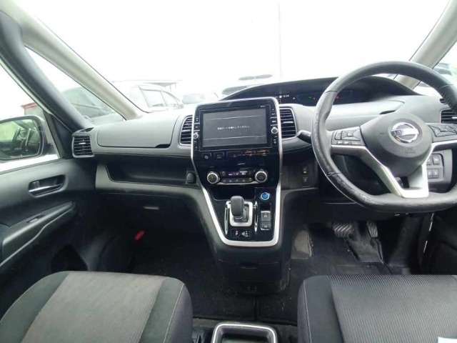 Nissan SERENA 2018 7356043-11