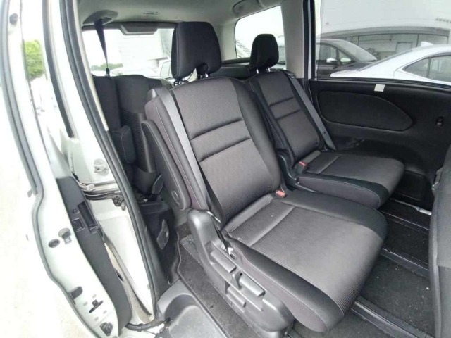 Nissan SERENA 2018 7356043-12