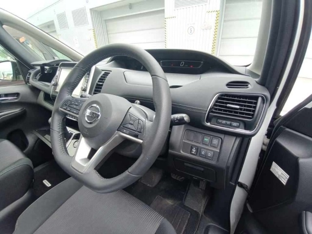 Nissan SERENA 2018 7356057-9