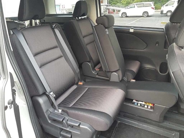 Nissan SERENA 2018 7356092-10