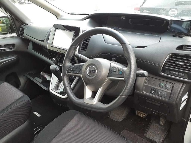 Nissan SERENA 2018 7356092-7